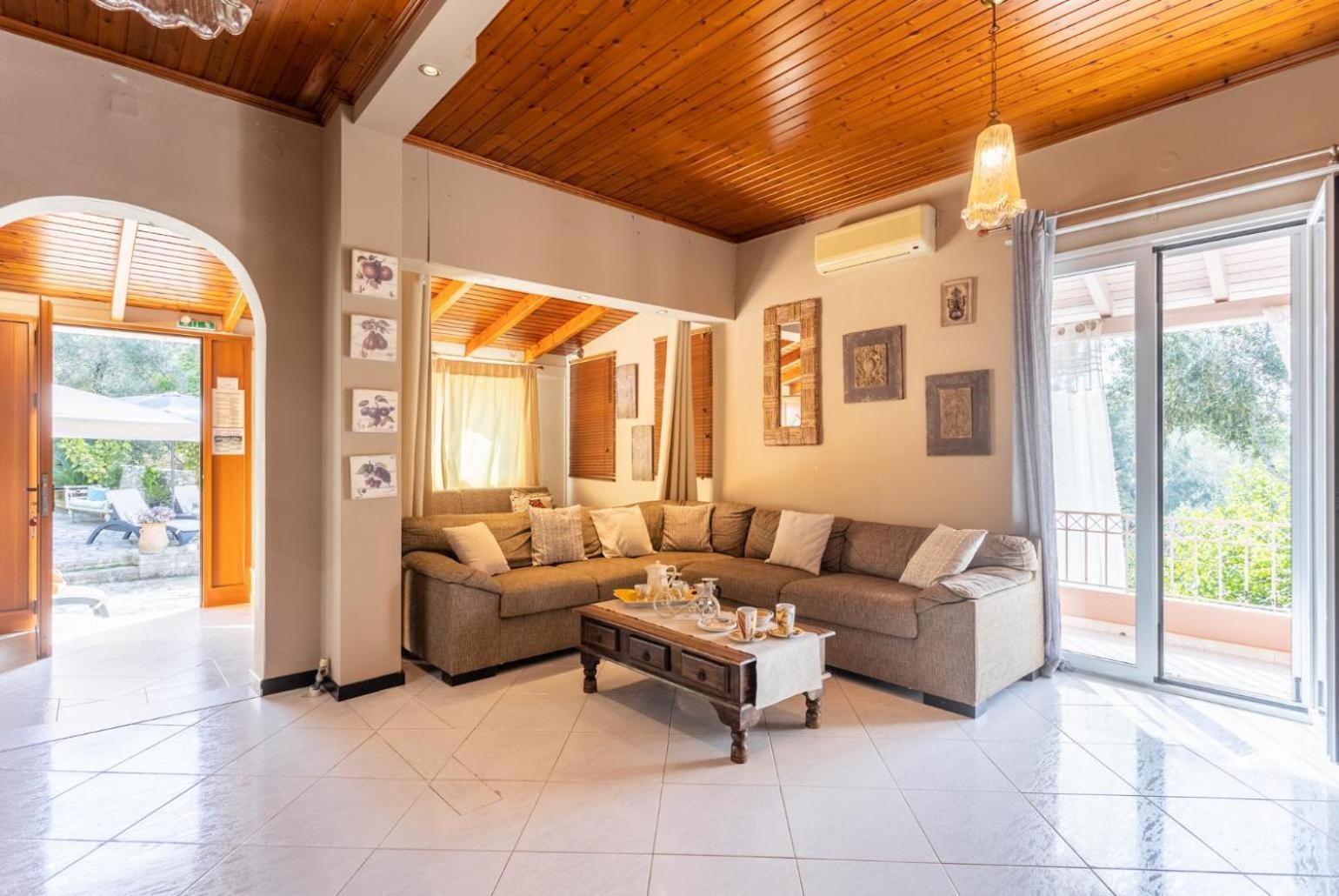 Dimitris Villa Apergatika